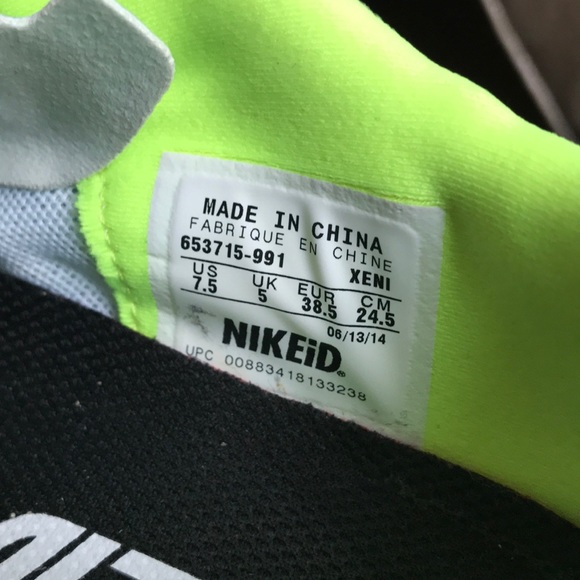 Nike ID Free Runs - Picture 8 of 8